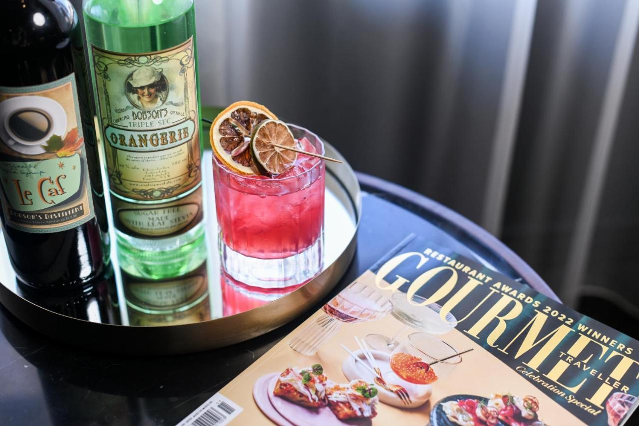 Powerhouse Hotel Tamworth By Rydges Eksteriør billede A cocktail with a bottle of Orangette