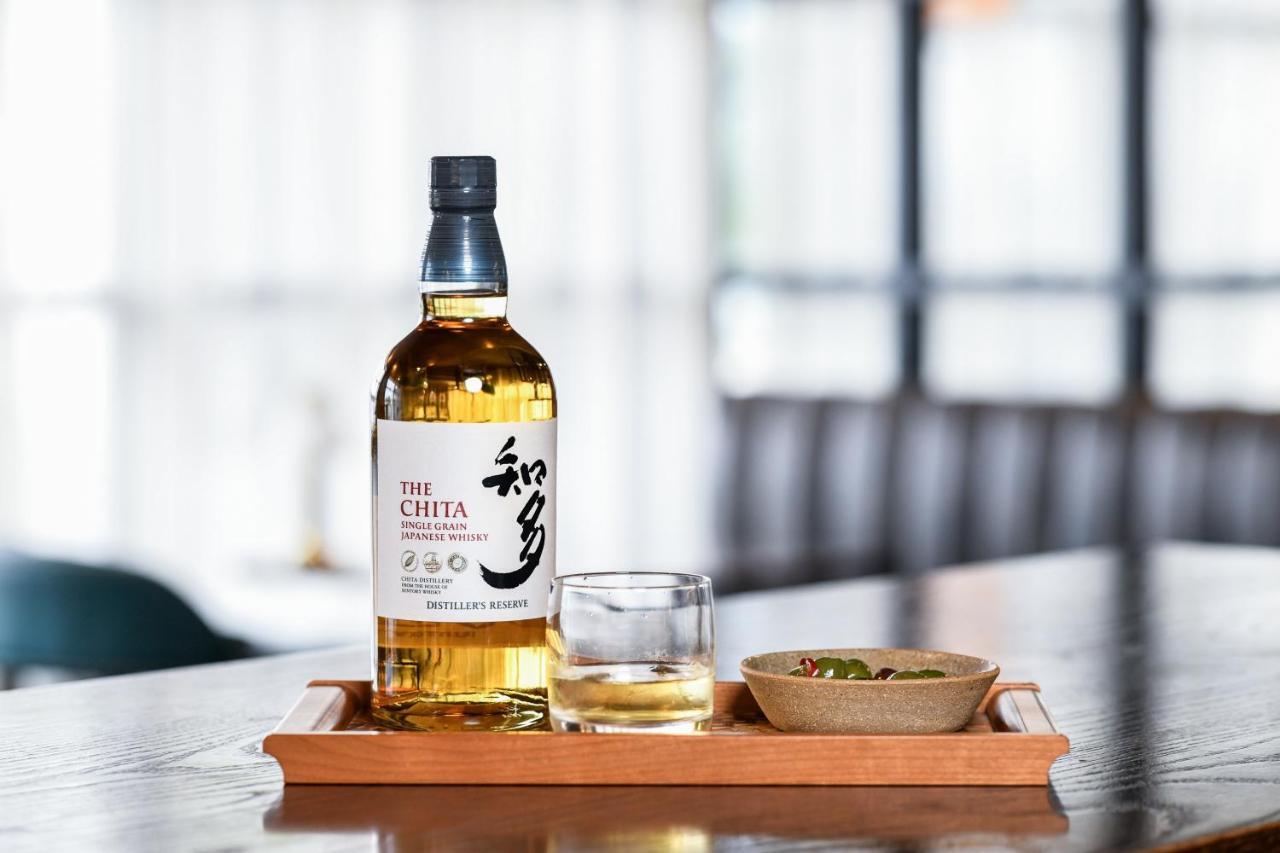 Powerhouse Hotel Tamworth By Rydges Eksteriør billede A bottle of Ichiro's Malt Chicha
