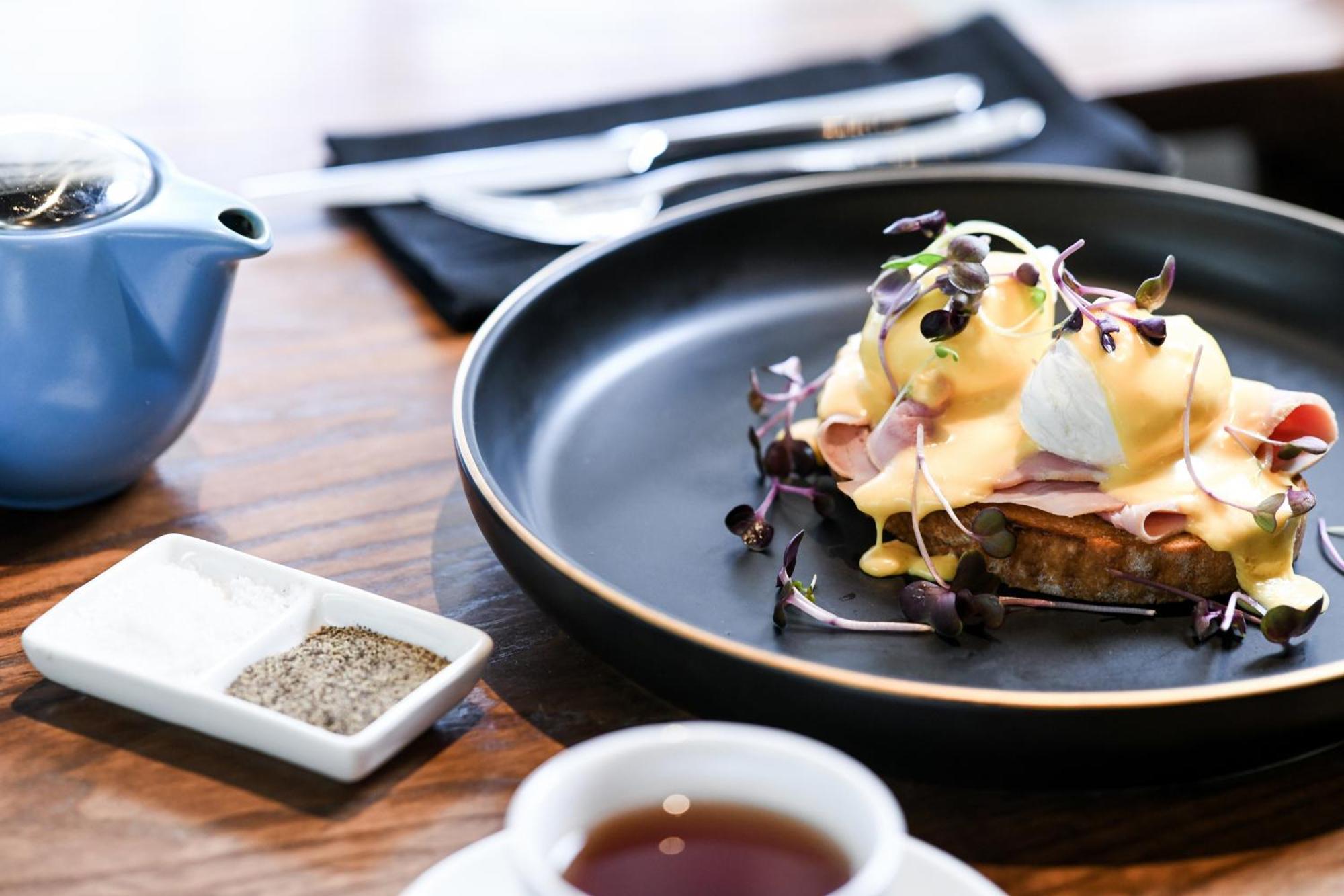 Powerhouse Hotel Tamworth By Rydges Eksteriør billede Eggs Benedict